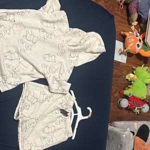Winnie the Pooh Disney shorts and hoodie set